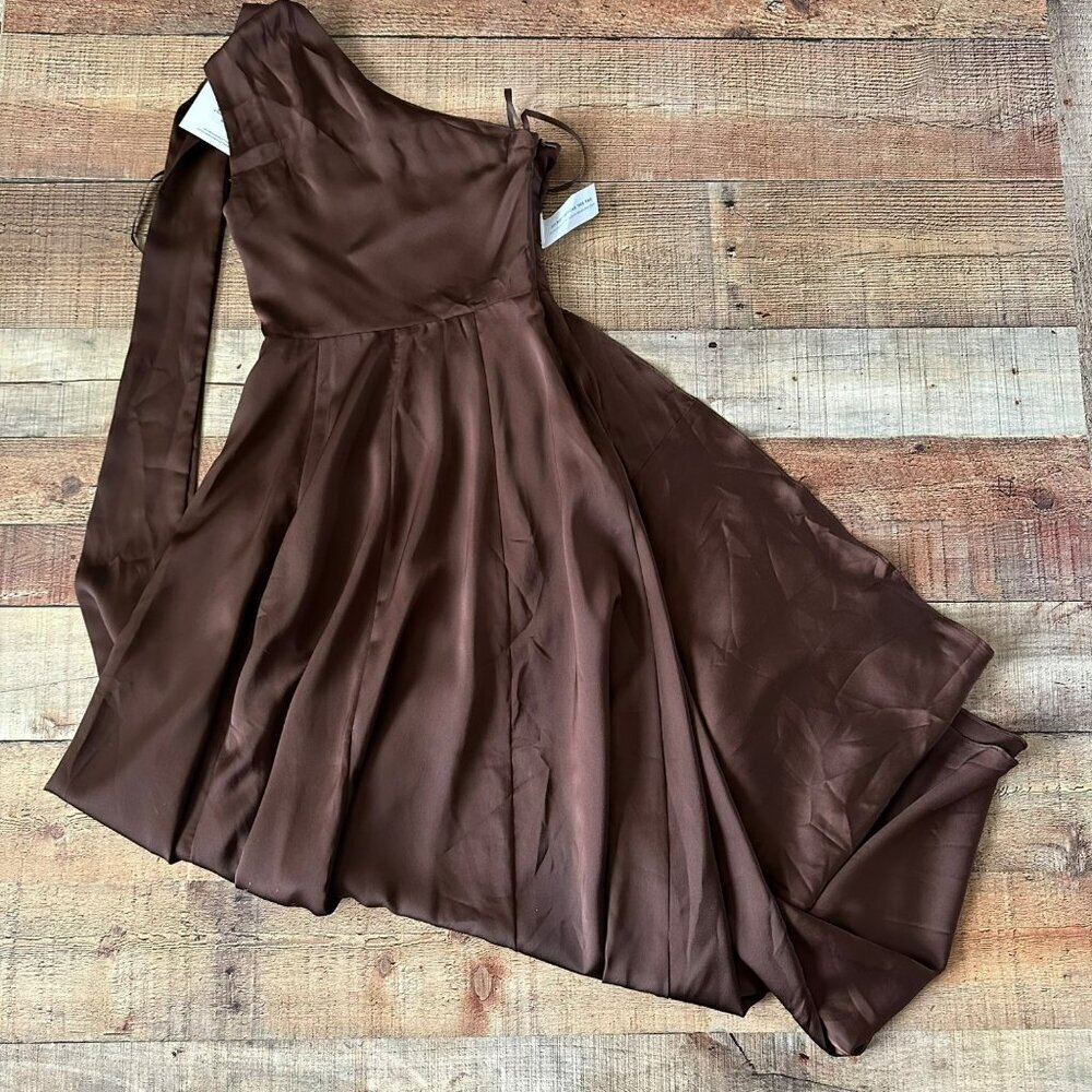 Fame & Partners Dark Chocolate Cold Shoulder One Shoulder Maxi Dress US 0